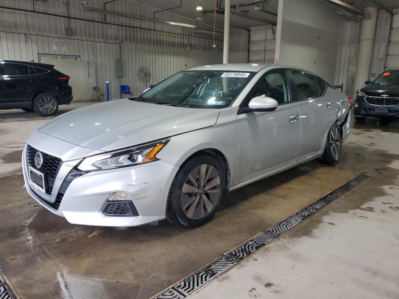 2022 Nissan Altima Sv