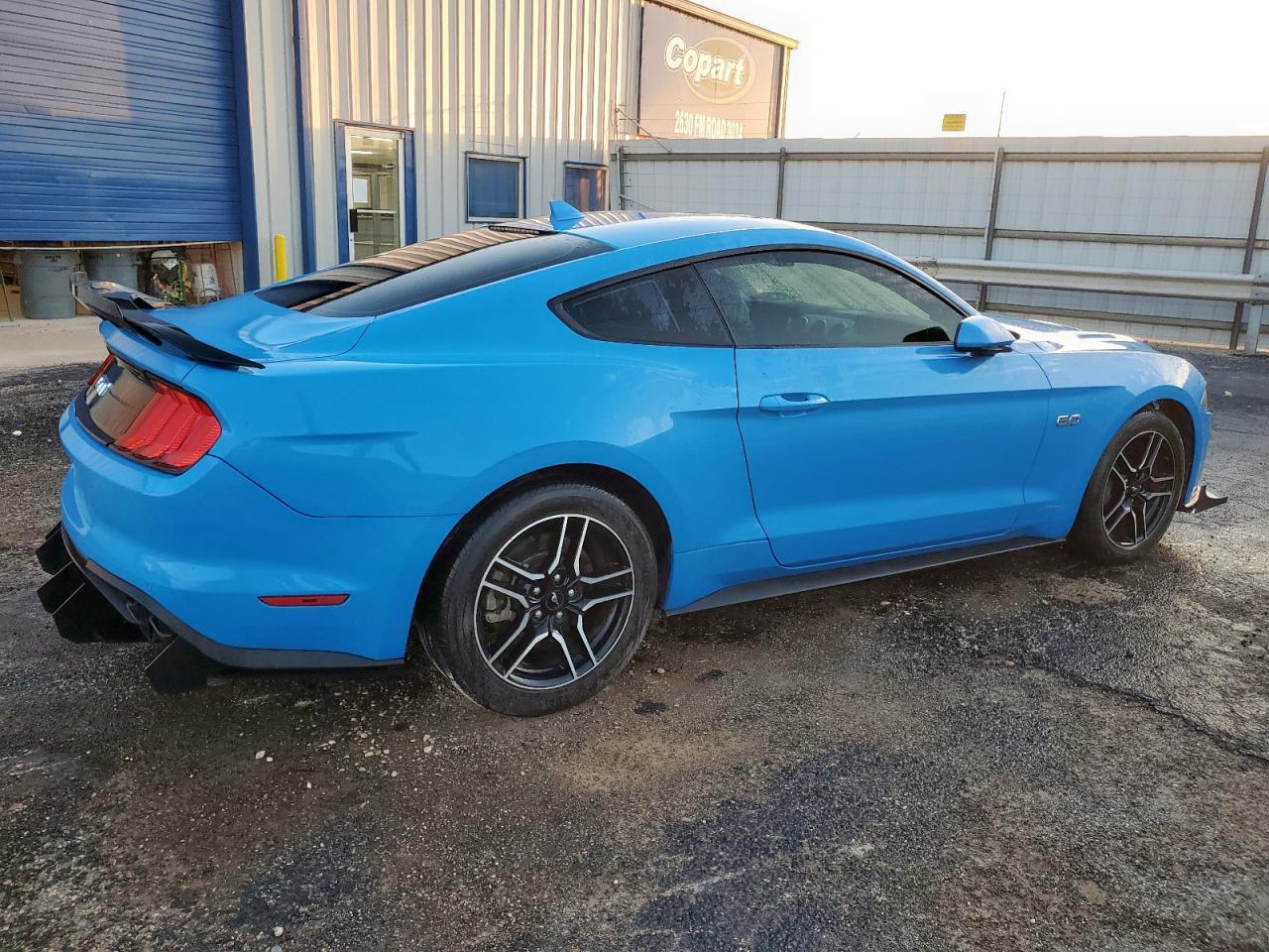 2023 Ford Mustang Gt - Фото 3