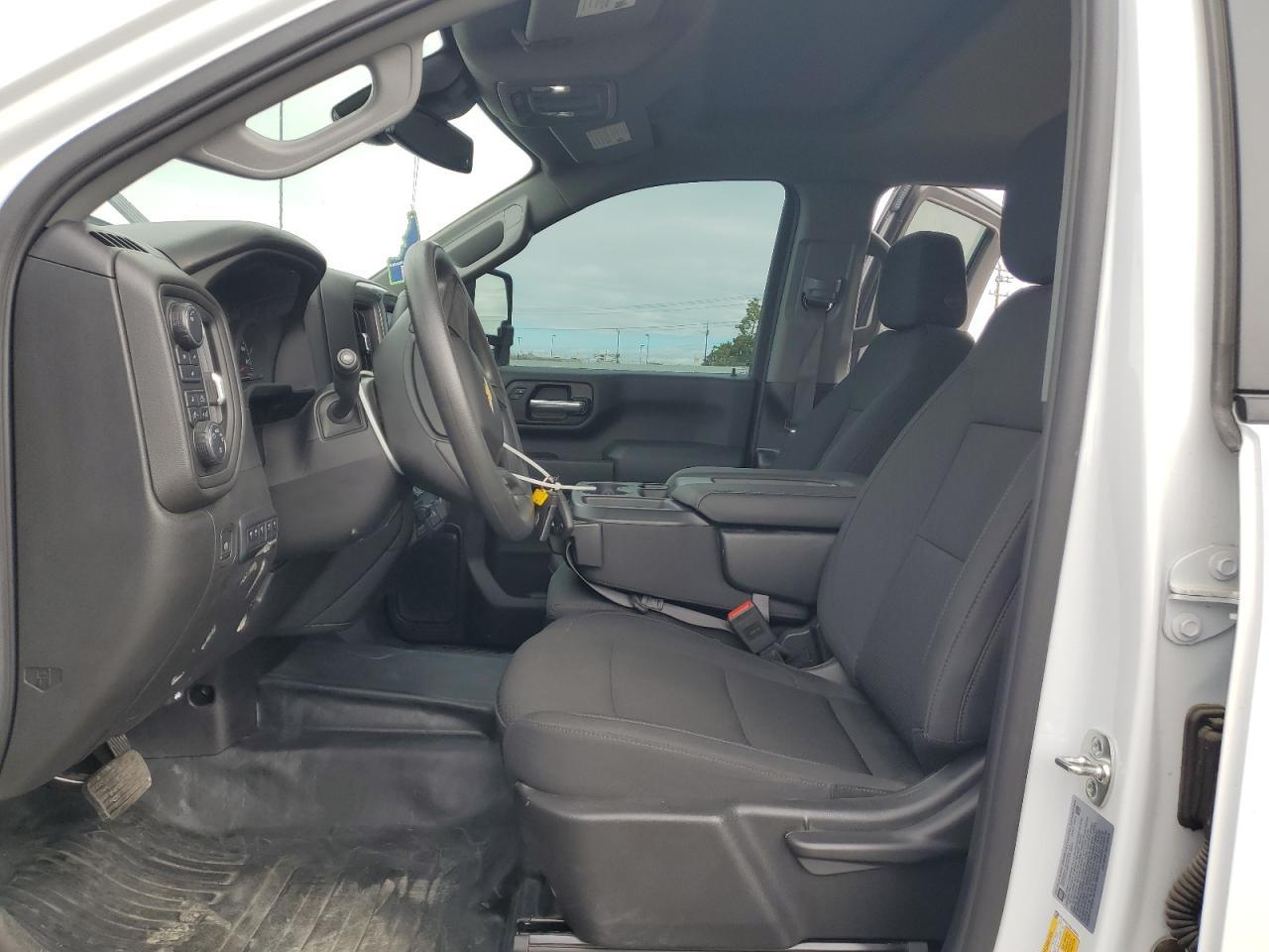 2025 Chevrolet Silverado K3500 - Фото 7