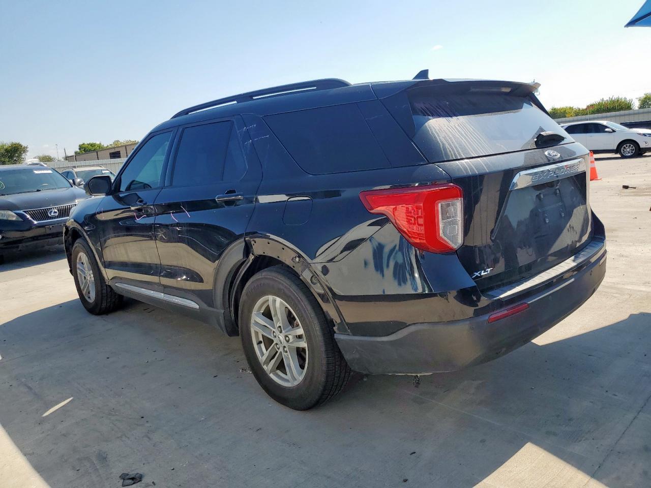 2021 Ford Explorer Xlt - Фото 2