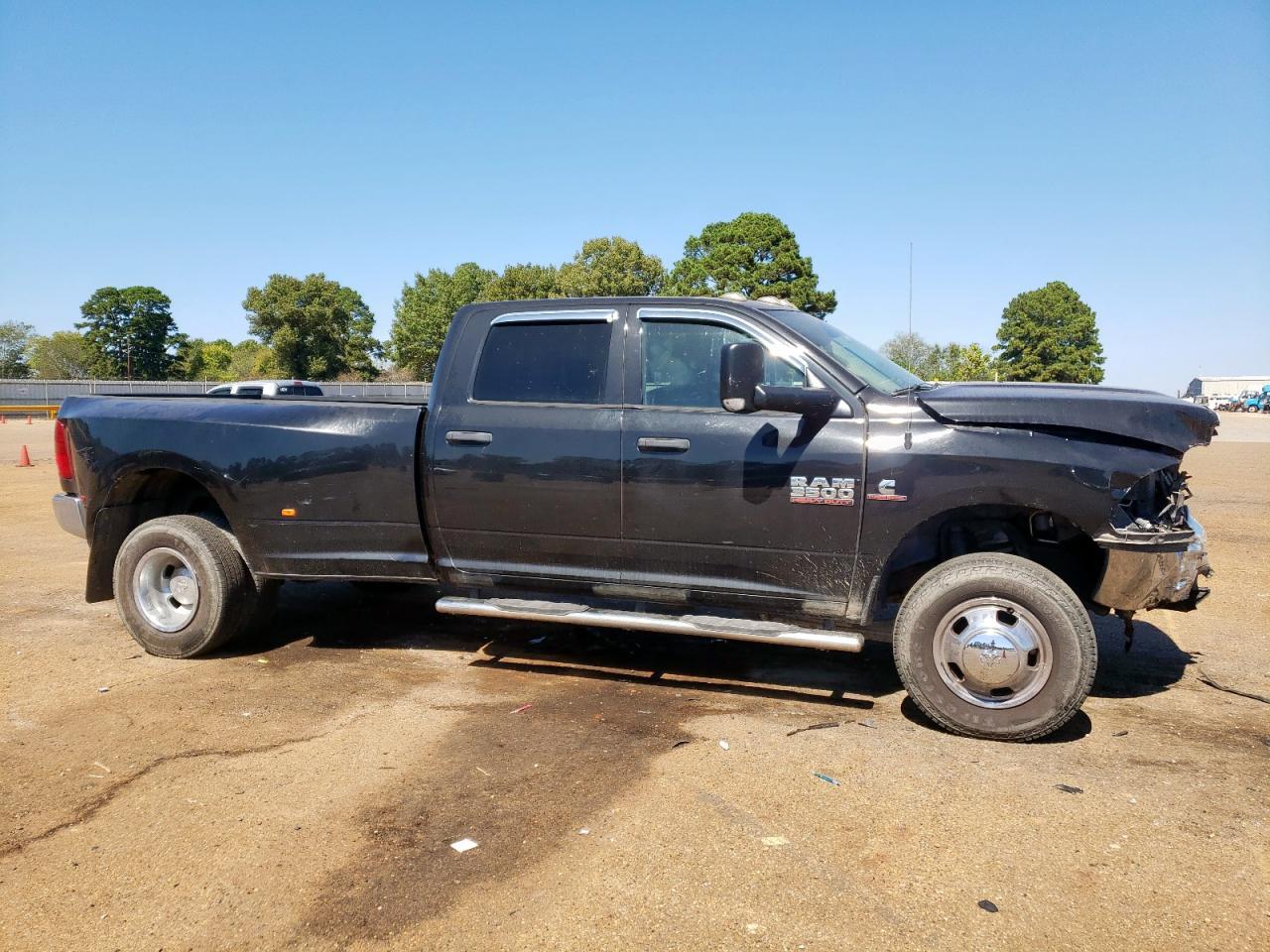2016 Ram 3500 St - Image 4