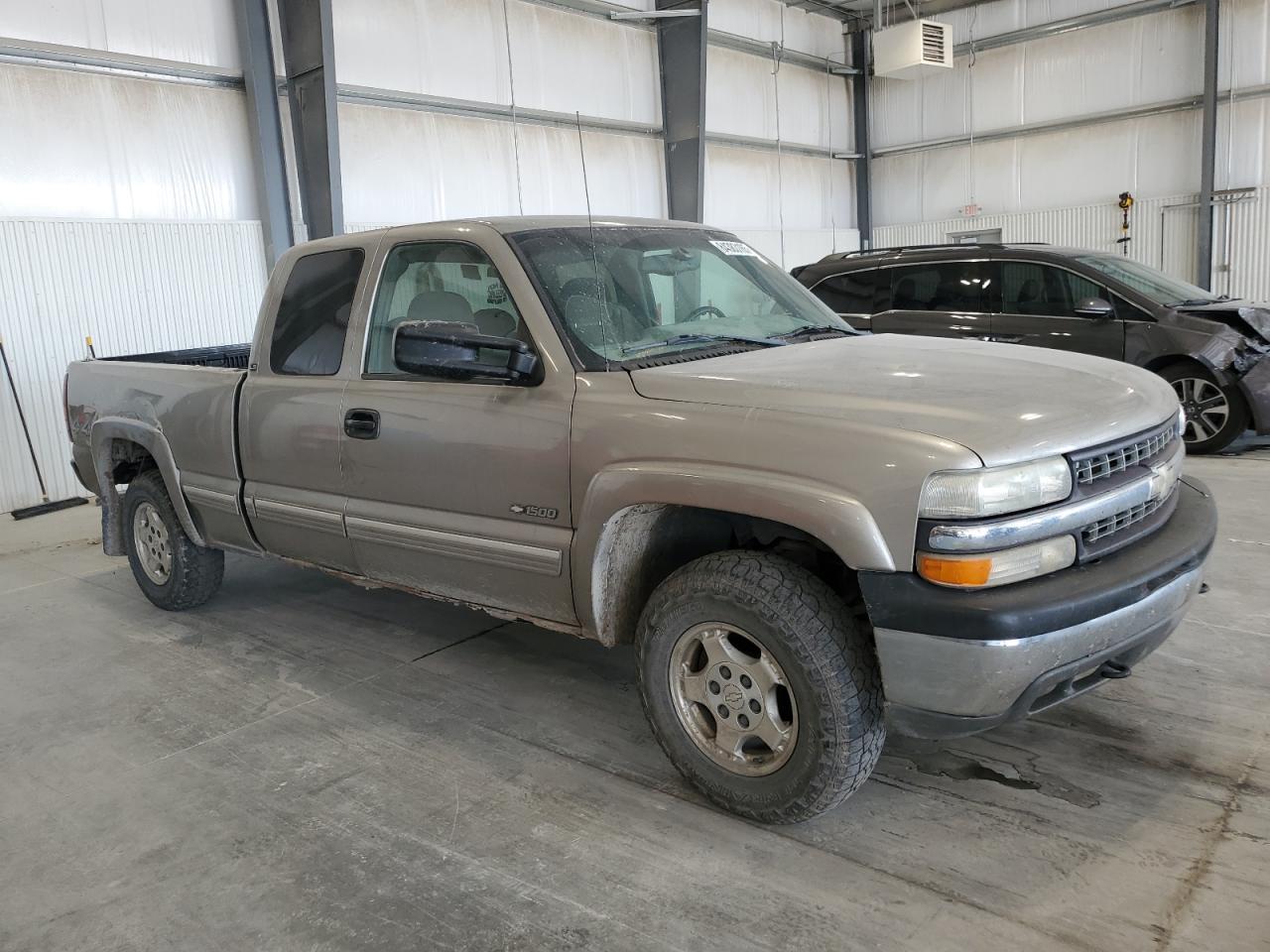 2000 Chevrolet Silverado K1500 - Image 4