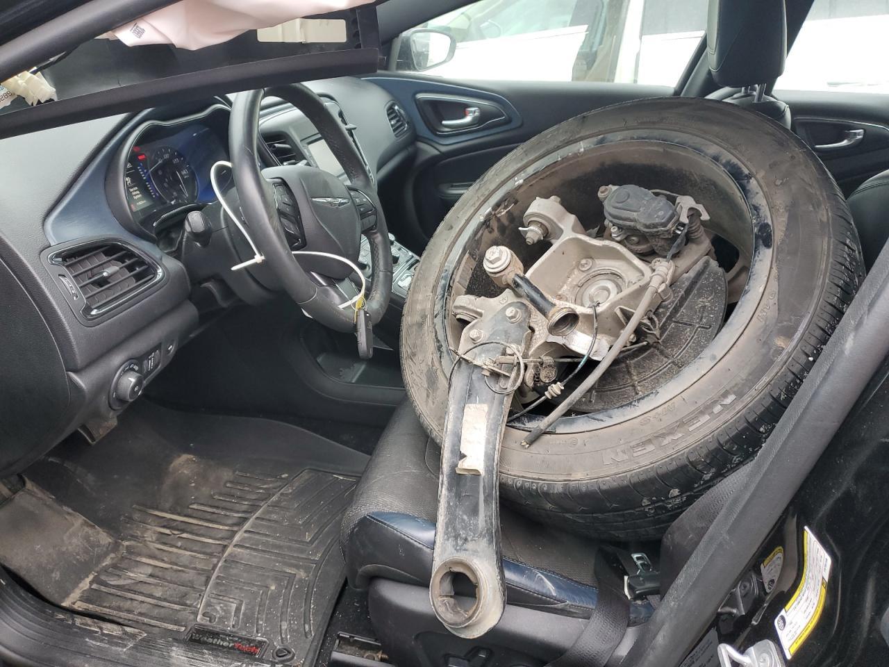 2015 Chrysler 200 S - Фото 7