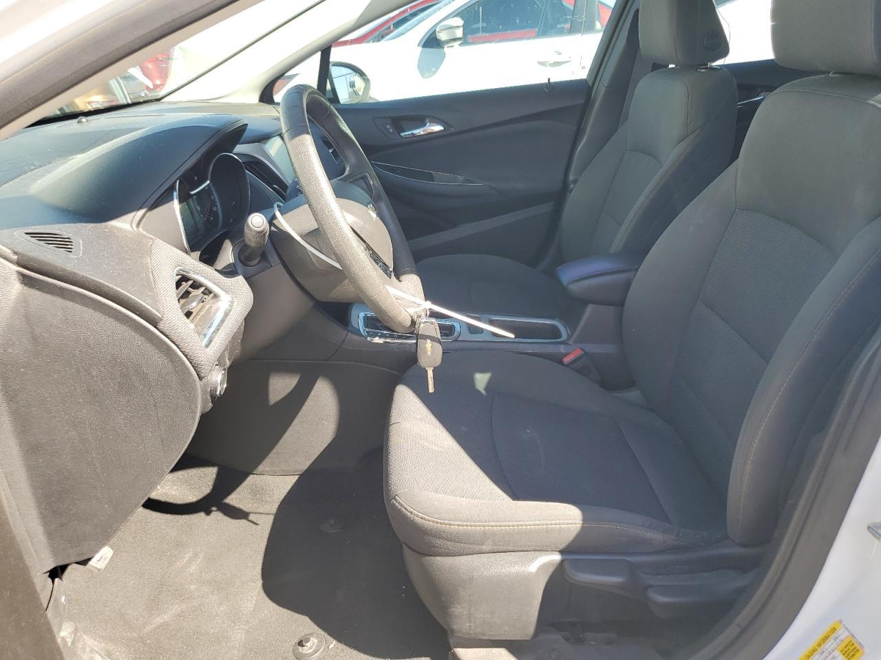2017 Chevrolet Cruze Ls - Image 7