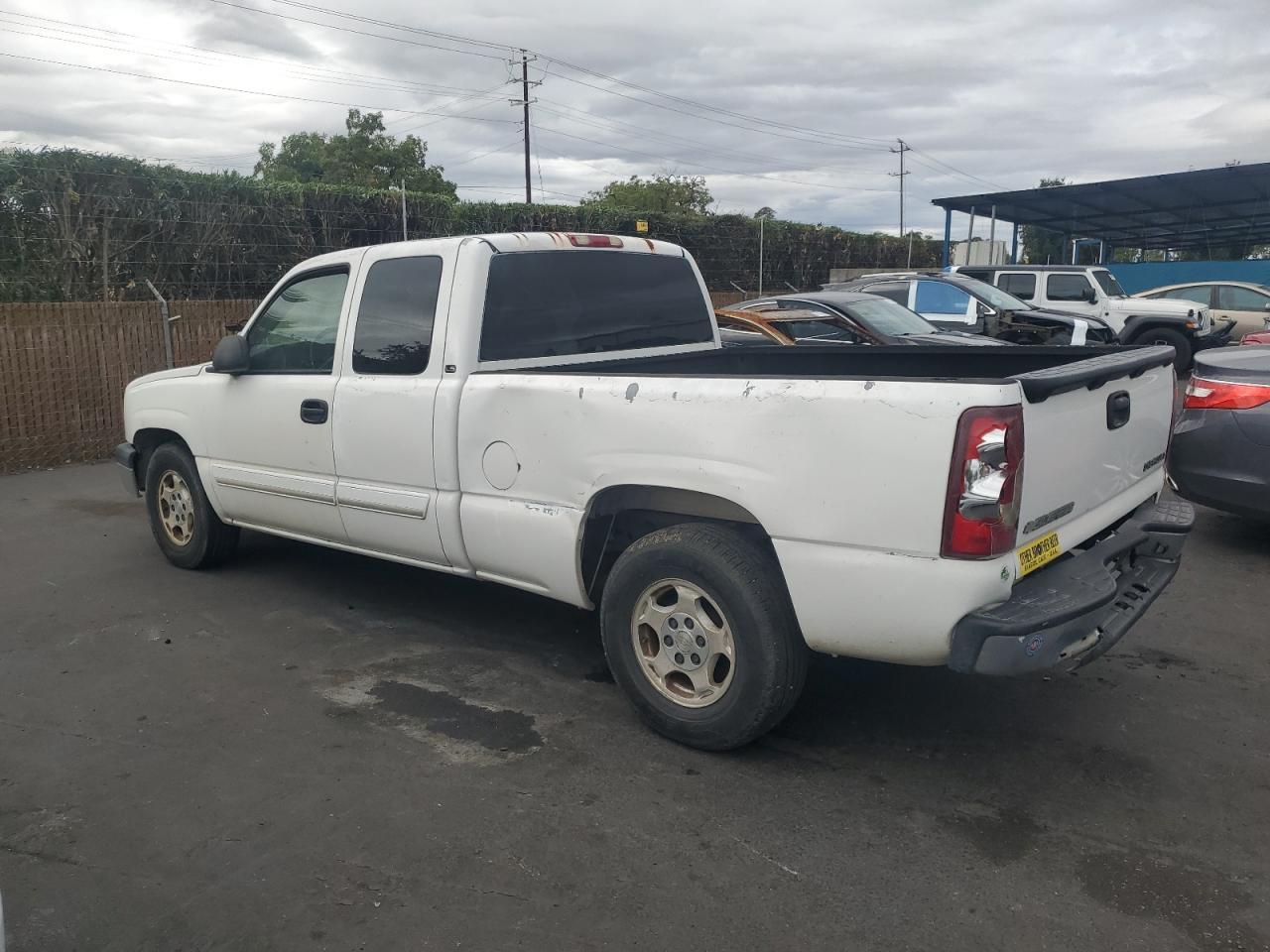2003 Chevrolet Silverado C1500 - Фото 2
