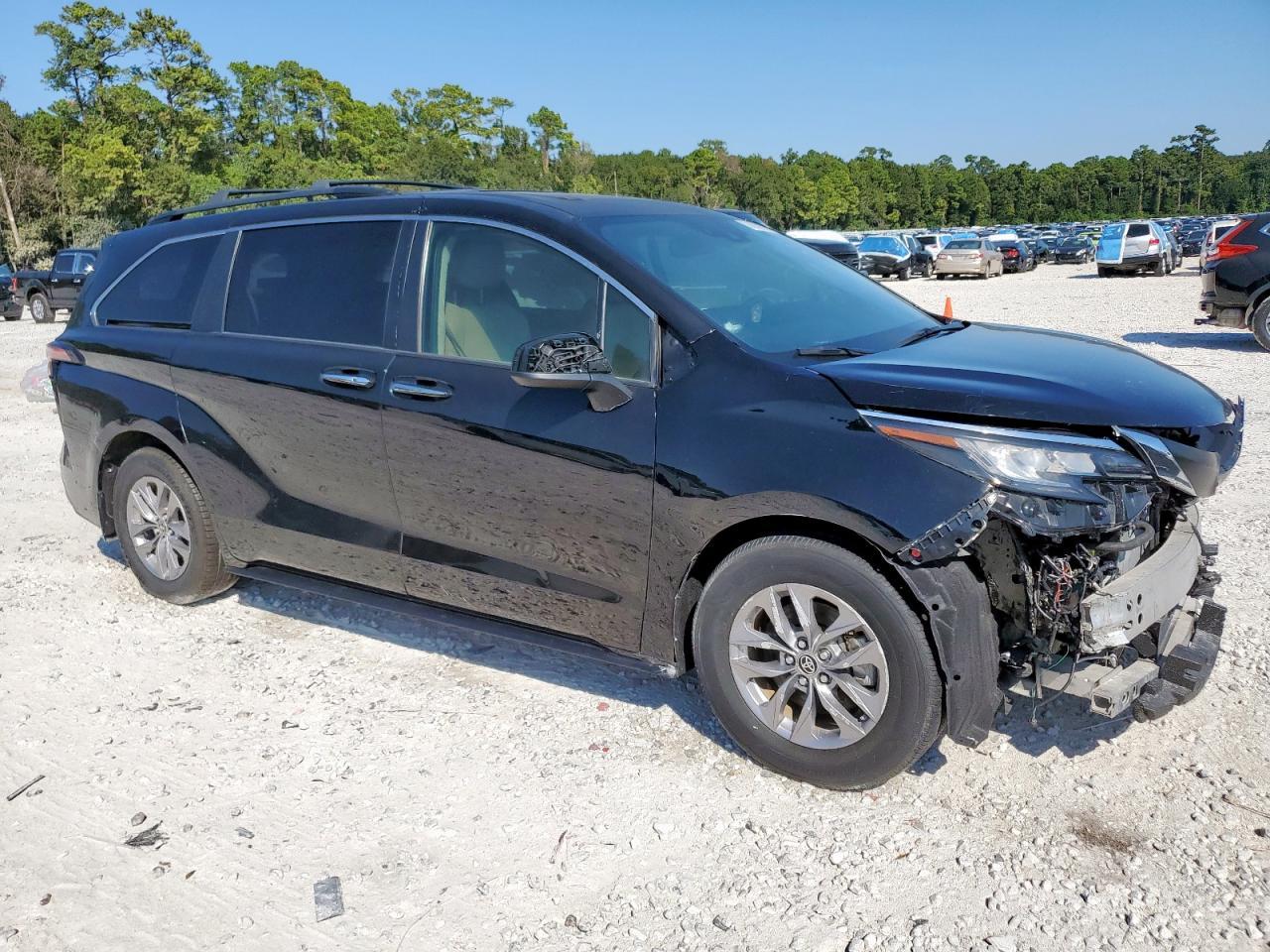 2021 Toyota Sienna Xle - Фото 4