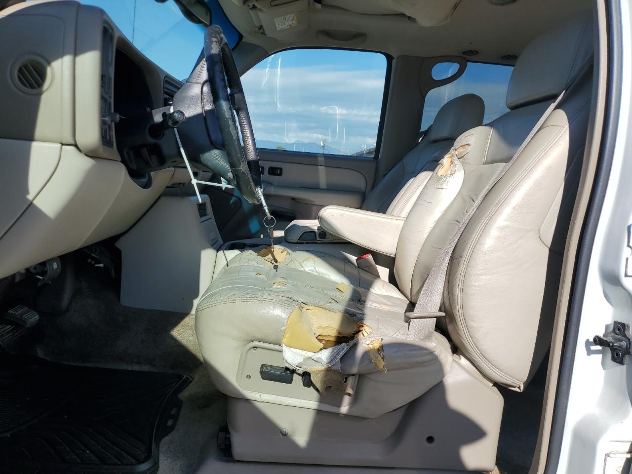 2002 Chevrolet Suburban C1500 - Фото 7