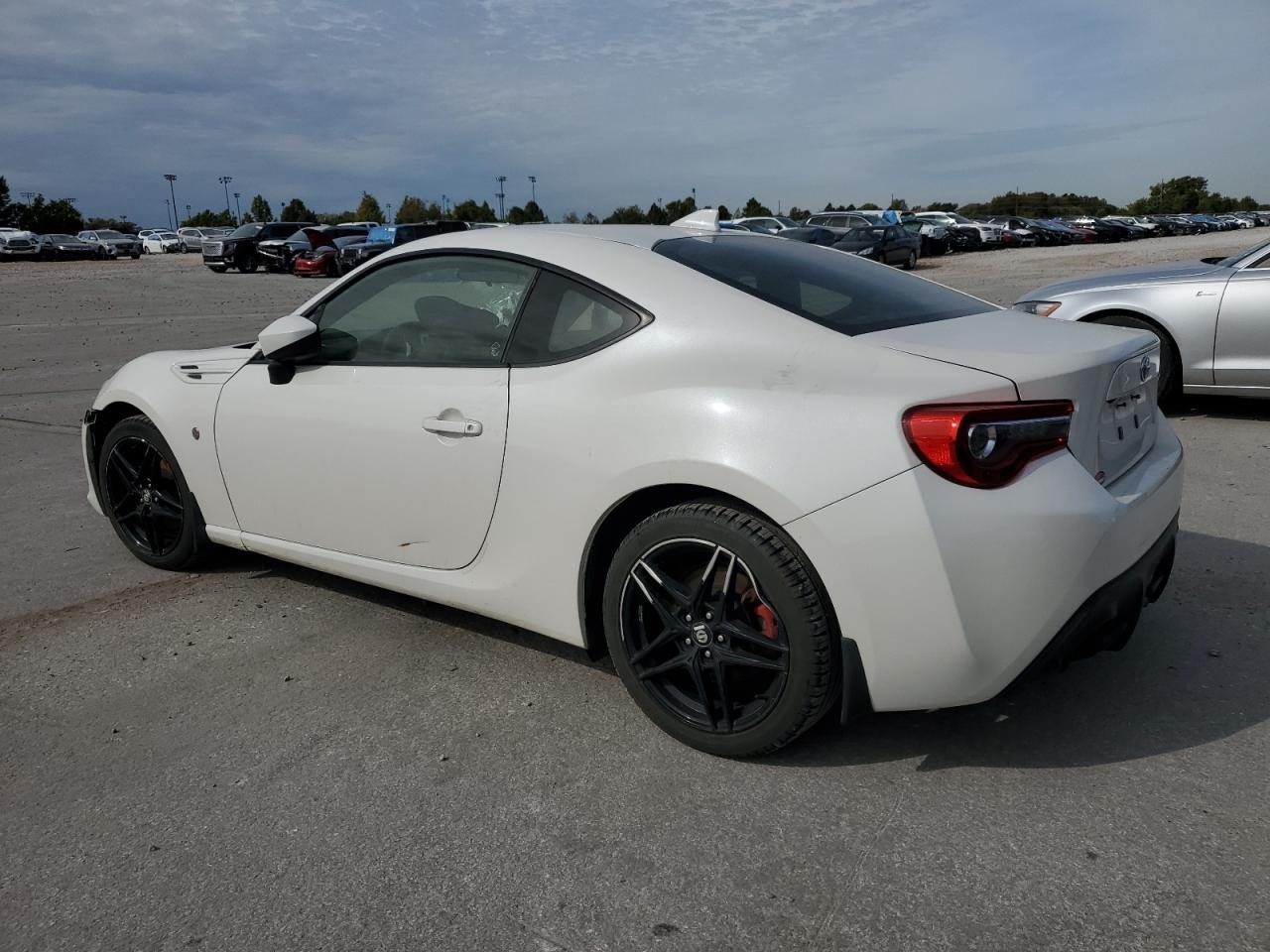 2017 Toyota 86 Base - Фото 2