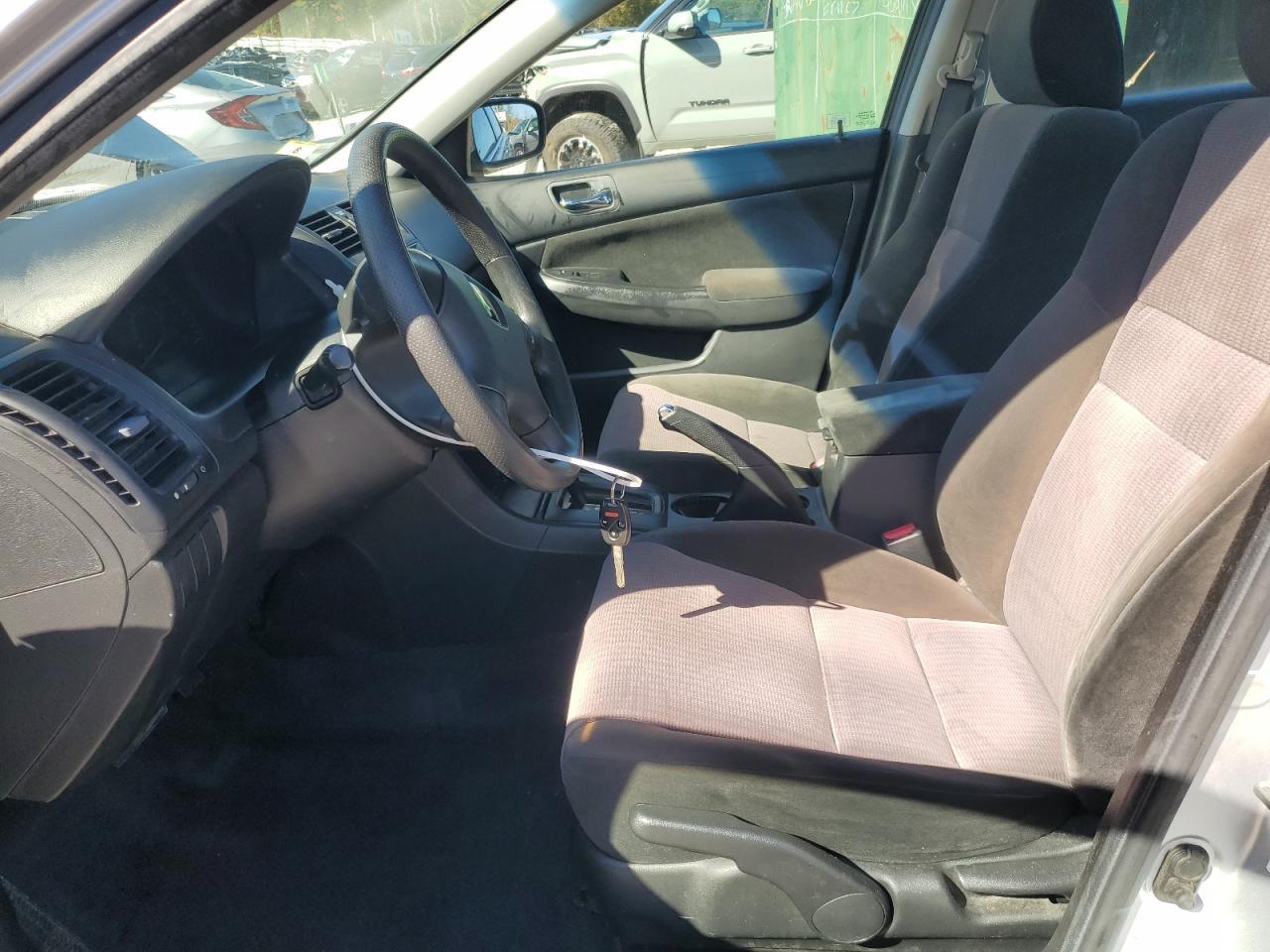2004 Honda Accord Lx - Image 7
