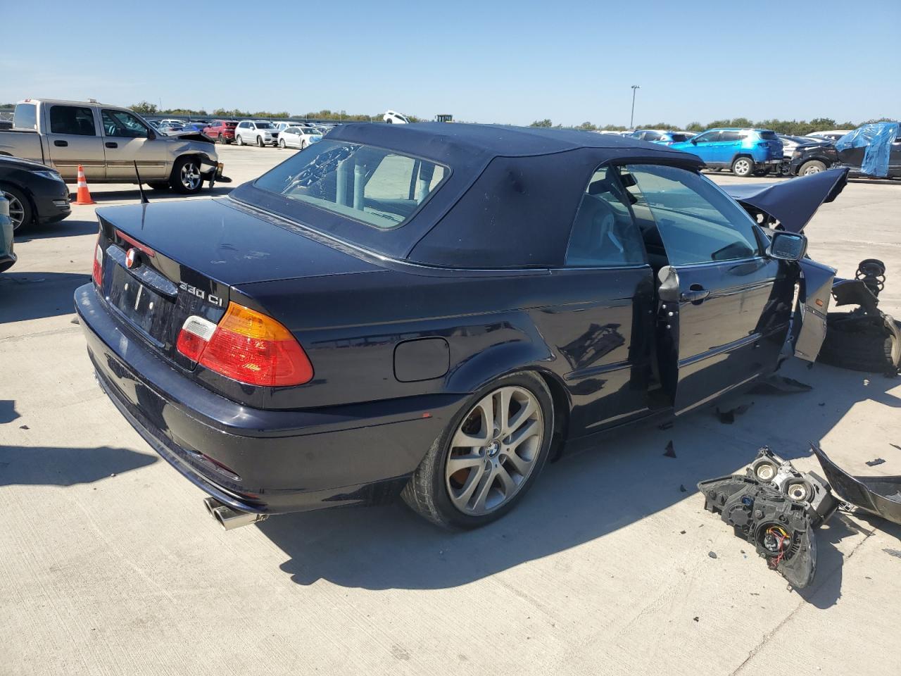 2003 BMW 330 Ci - Image 3