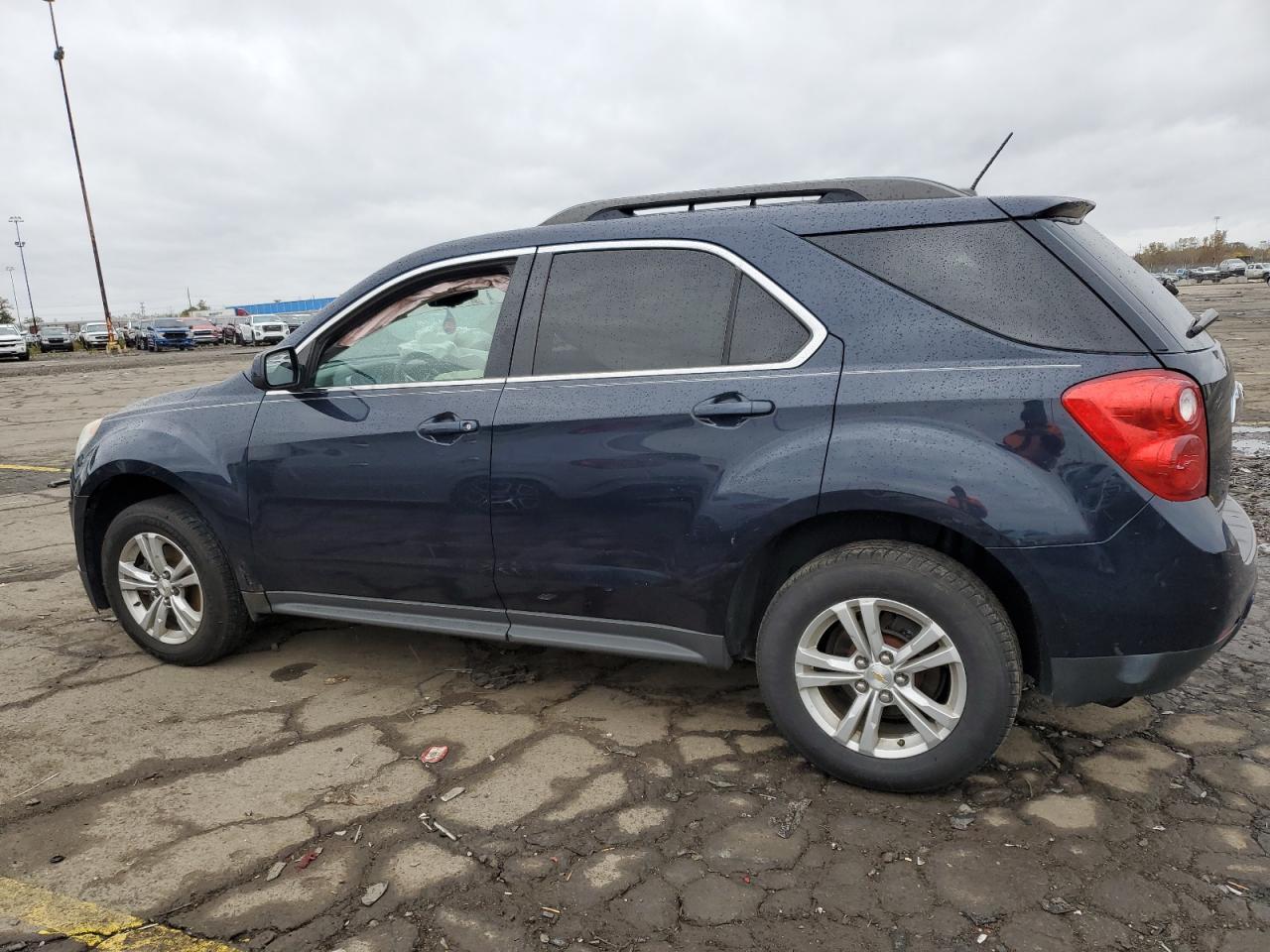 2015 Chevrolet Equinox Lt - Image 2