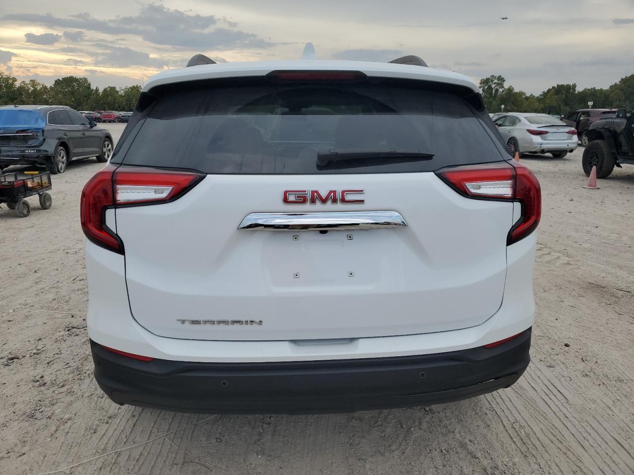 2024 GMC Terrain Sle - Фото 6