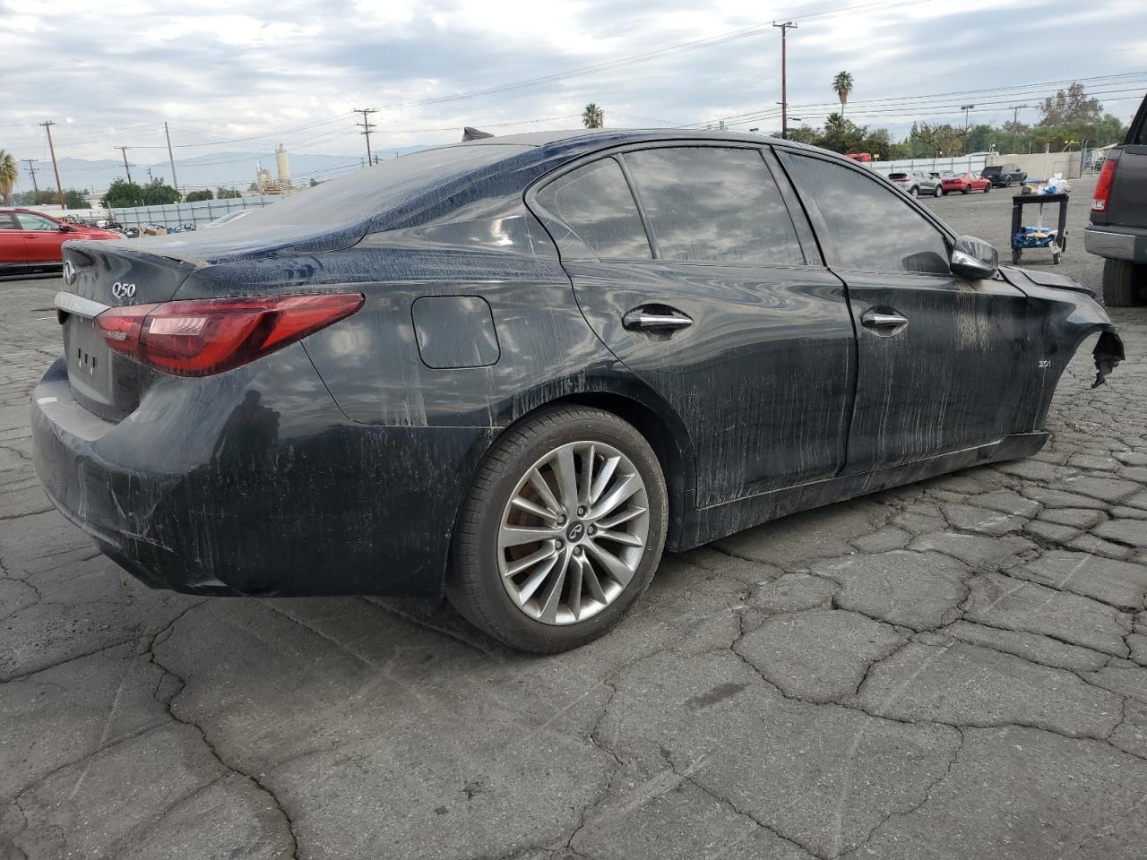 2018 Infiniti Q50 Luxe - Фото 3