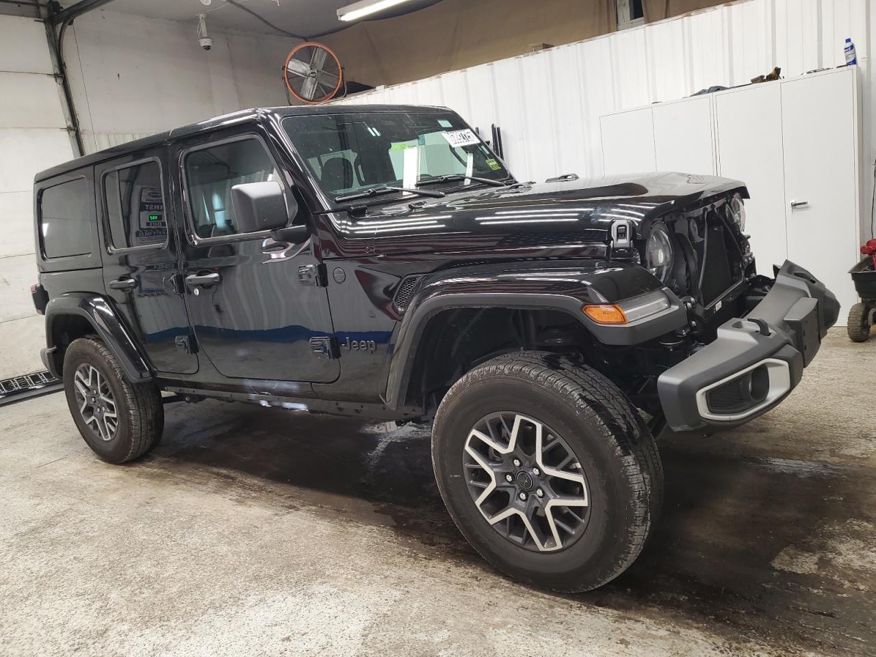 2025 Jeep Wrangler Sahara - Фото 4