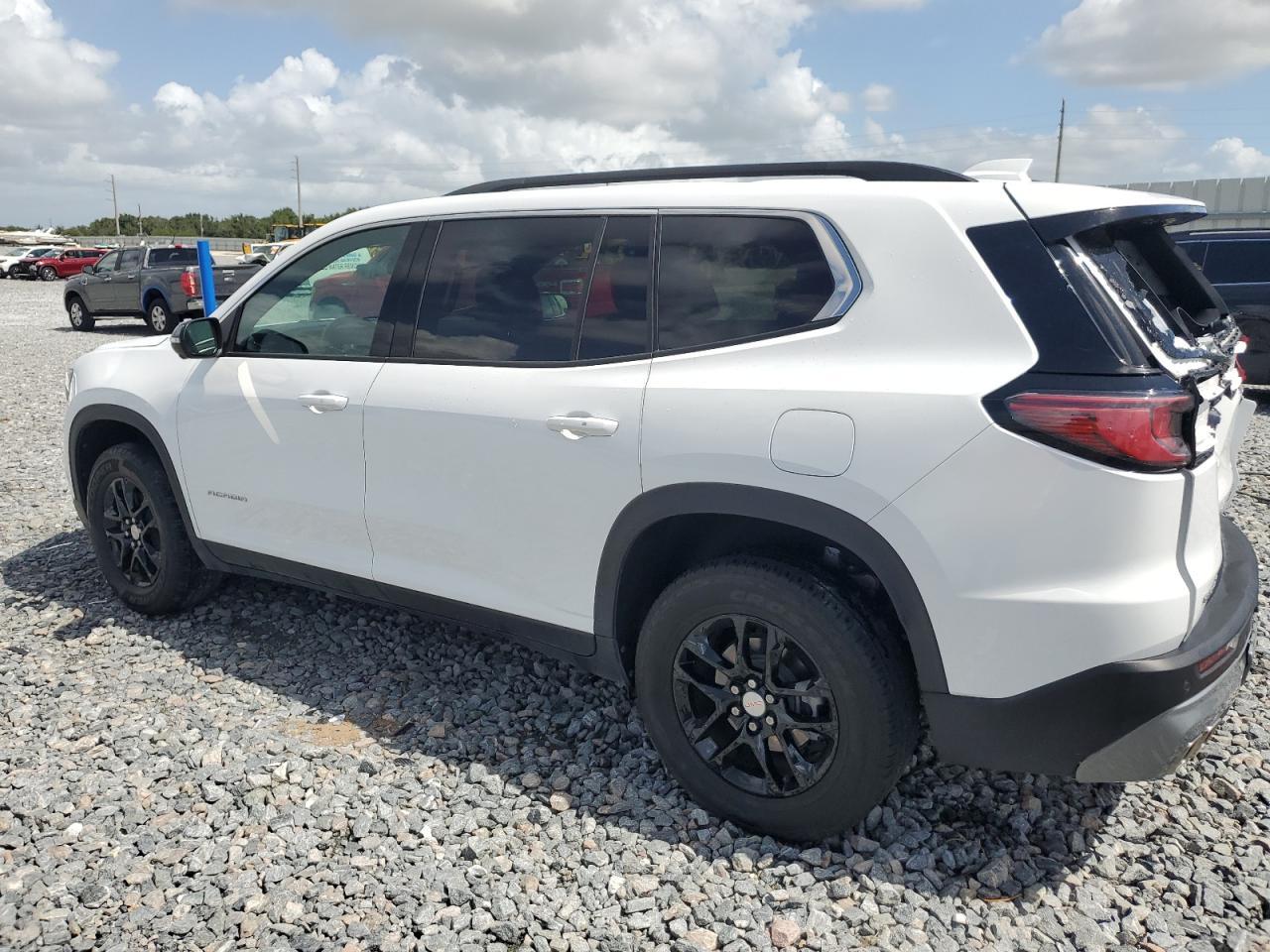 2024 GMC Acadia Uplevel - Image 2