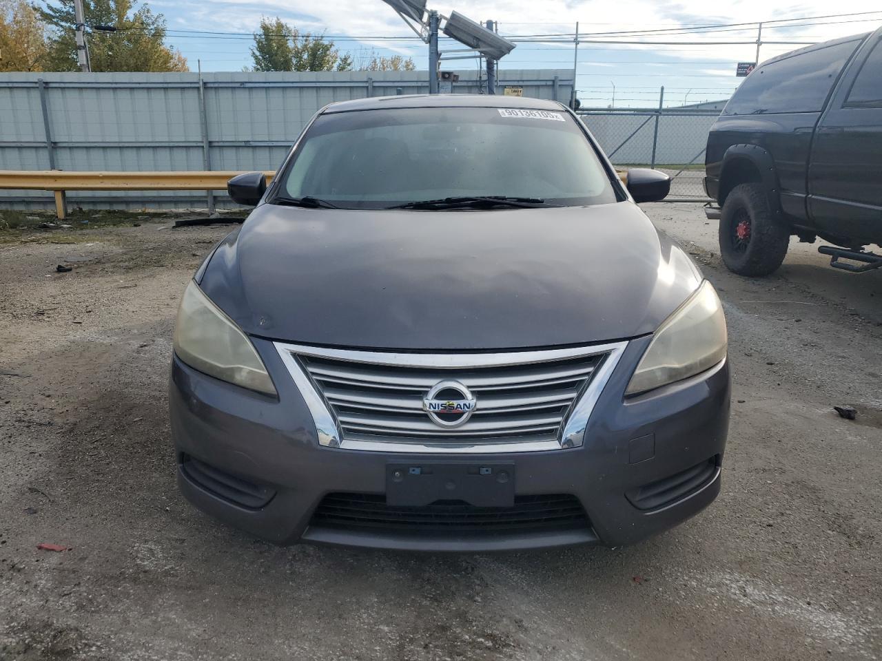 2015 Nissan Sentra S - Фото 5