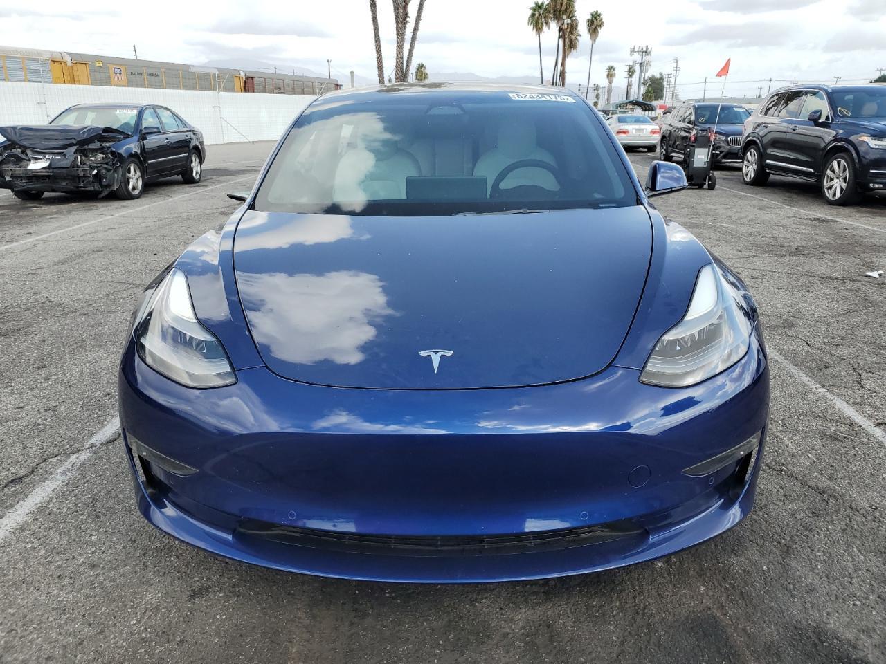 2022 Tesla Model 3 - Фото 5