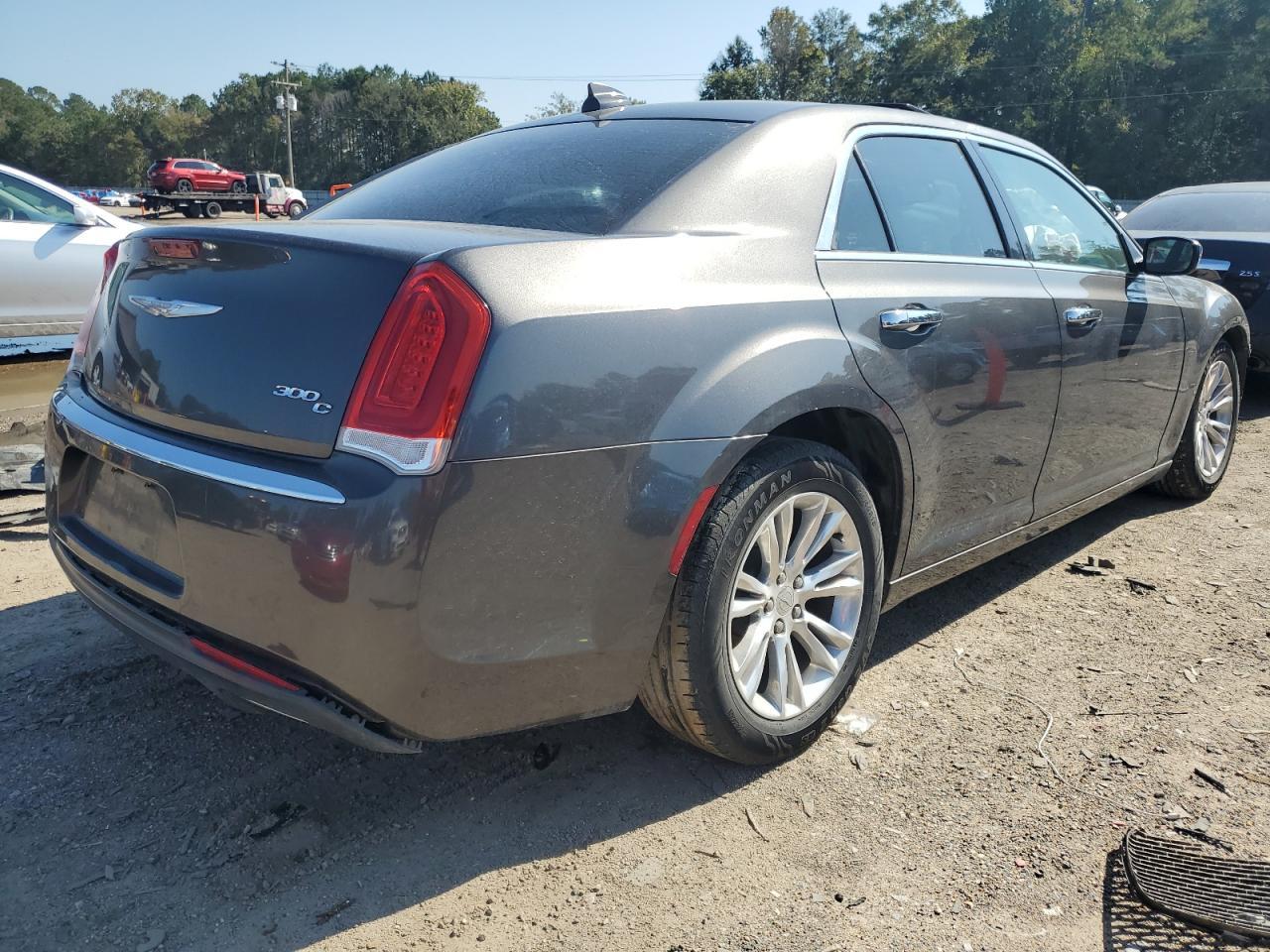 2017 Chrysler 300C - Фото 3