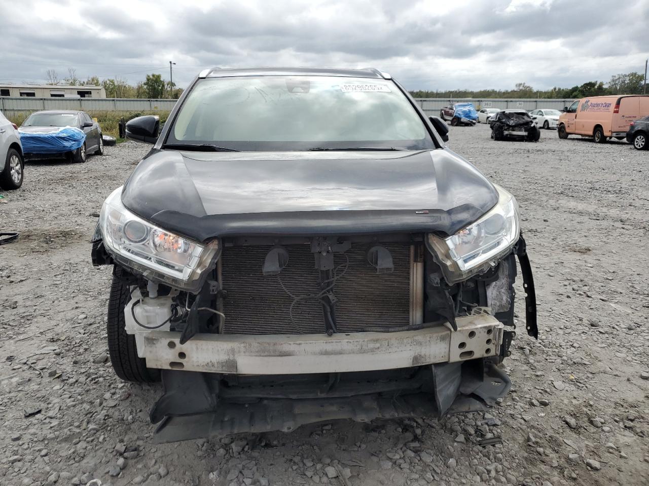 2017 Toyota Highlander Se - Фото 5