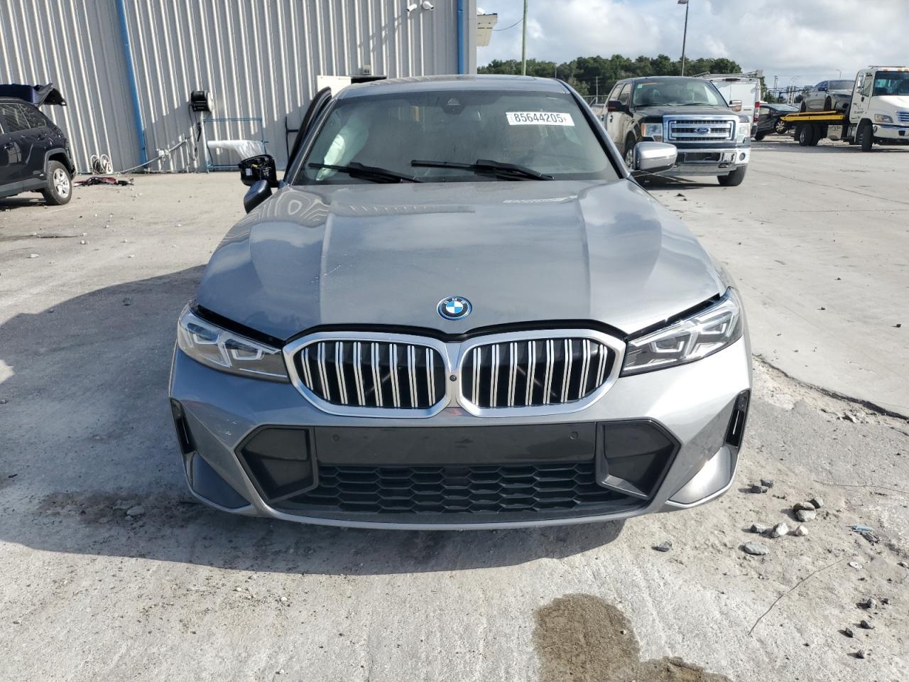 2023 BMW 330E - Image 5