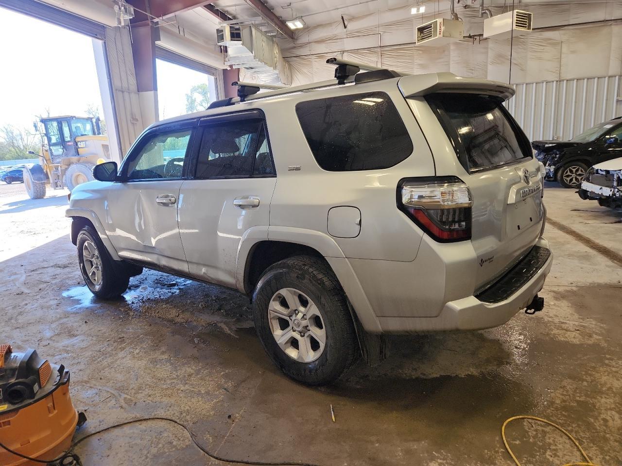 2022 Toyota 4Runner Sr5/Sr5 Premium - Фото 2