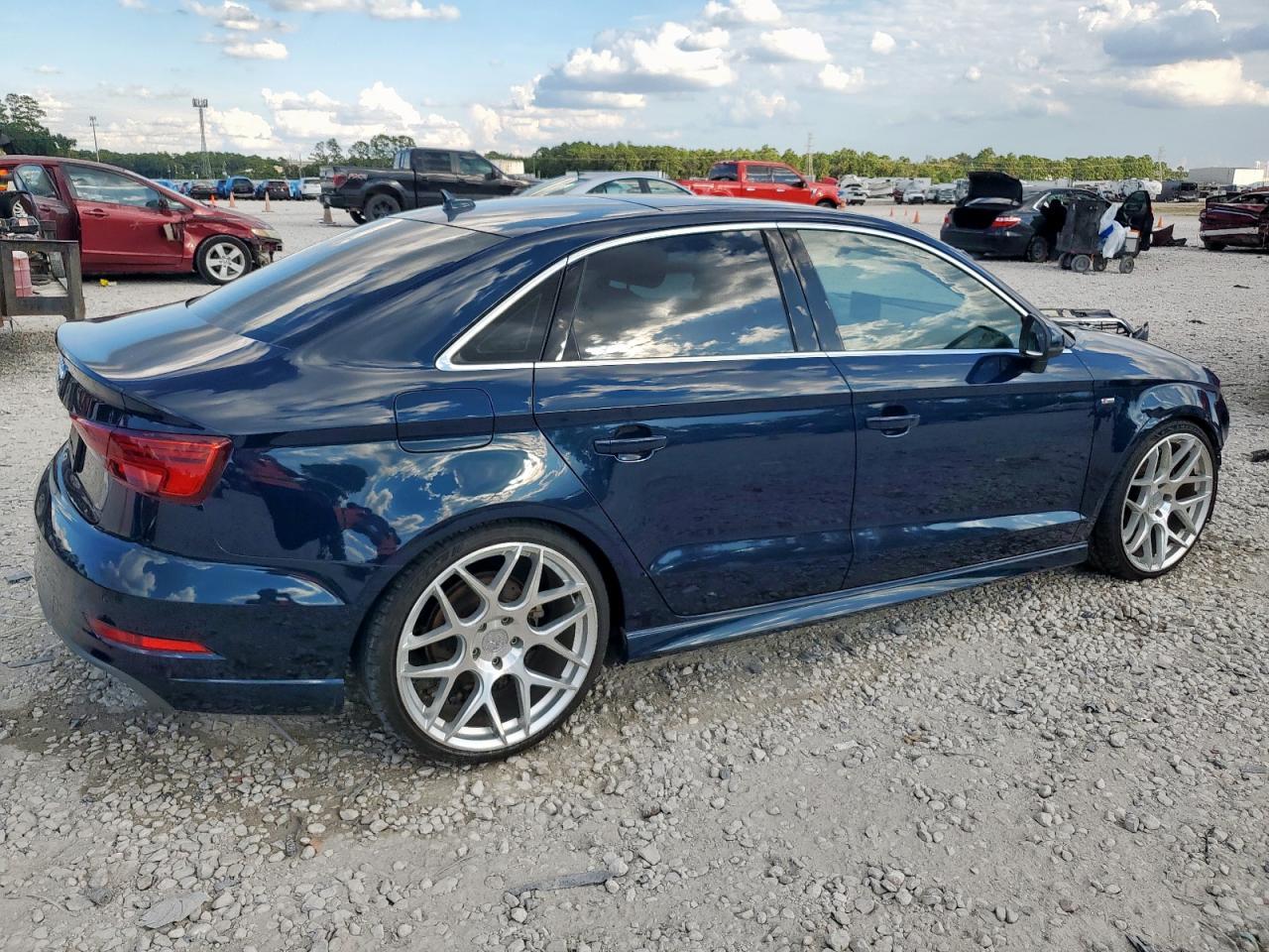 2018 Audi A3 Premium Plus - Фото 3