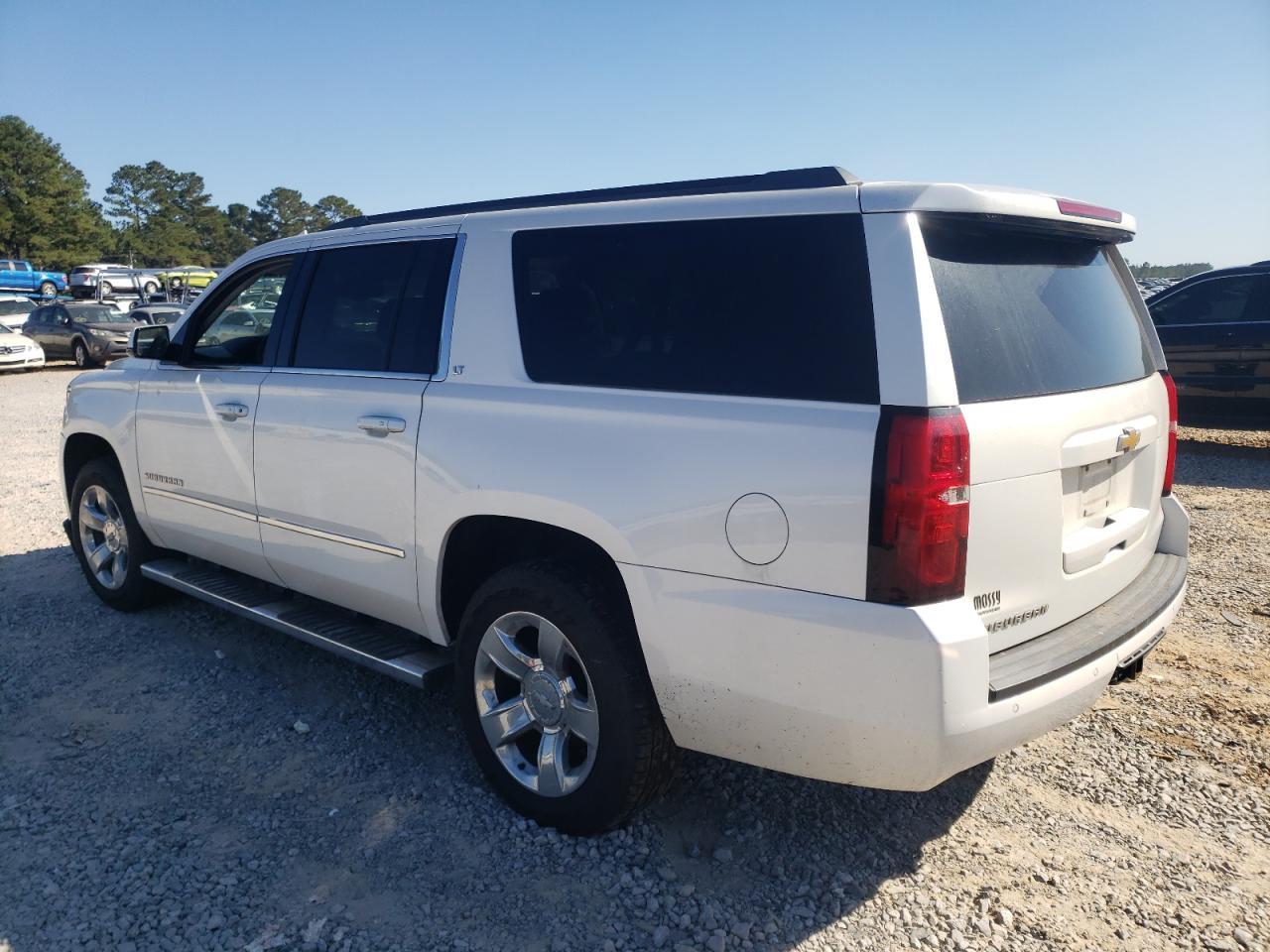 2017 Chevrolet Suburban C1500 Lt - Фото 2