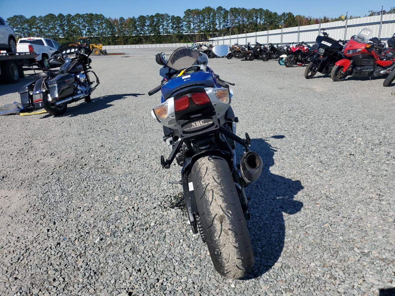 2025 Suzuki Gsx-R600 - Image 4