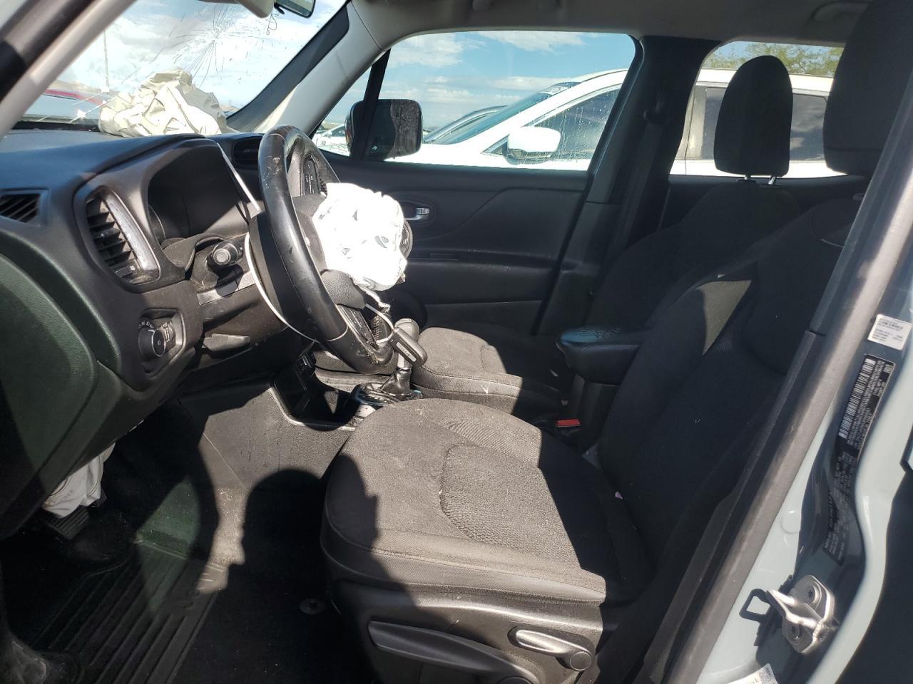 2018 Jeep Renegade Latitude - Image 7