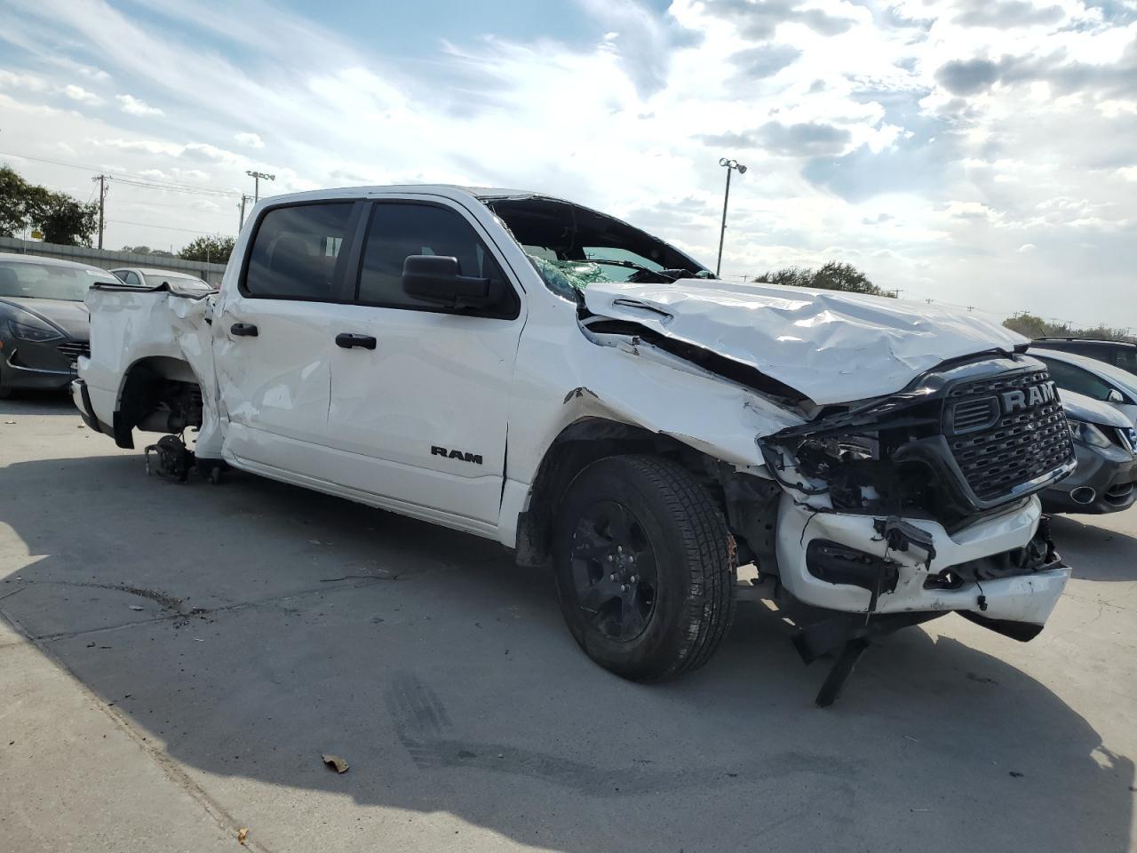 2025 Ram 1500 Tradesman - Фото 4