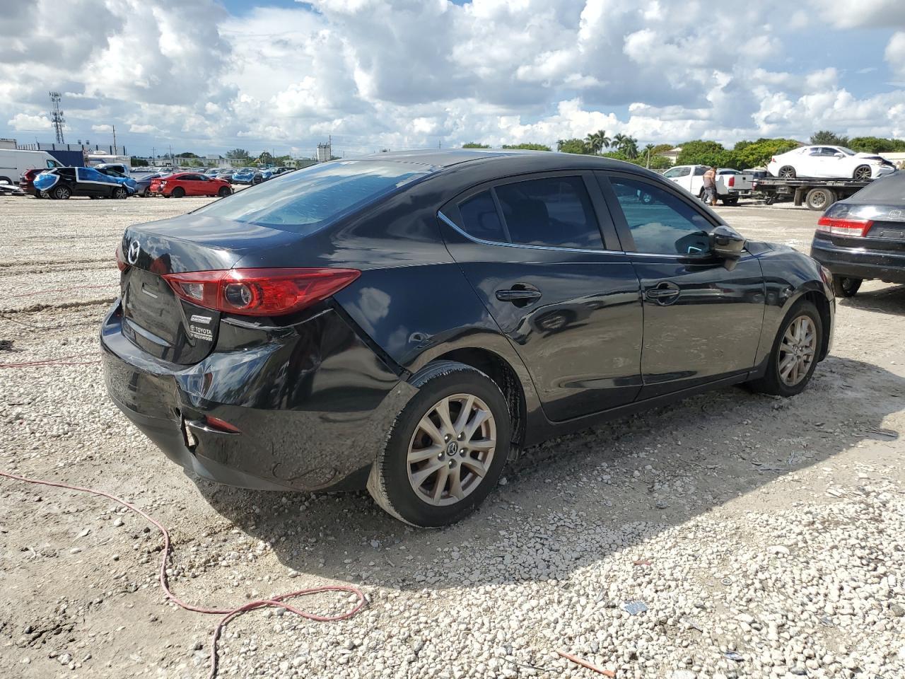 2017 Mazda 3 Sport - Фото 3