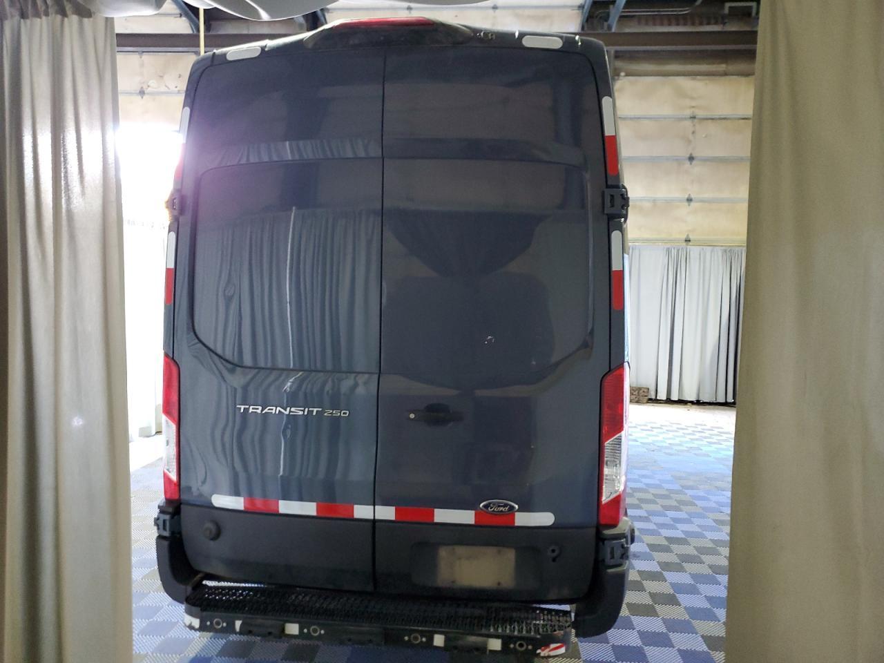 2020 Ford Transit T-250 - Фото 6