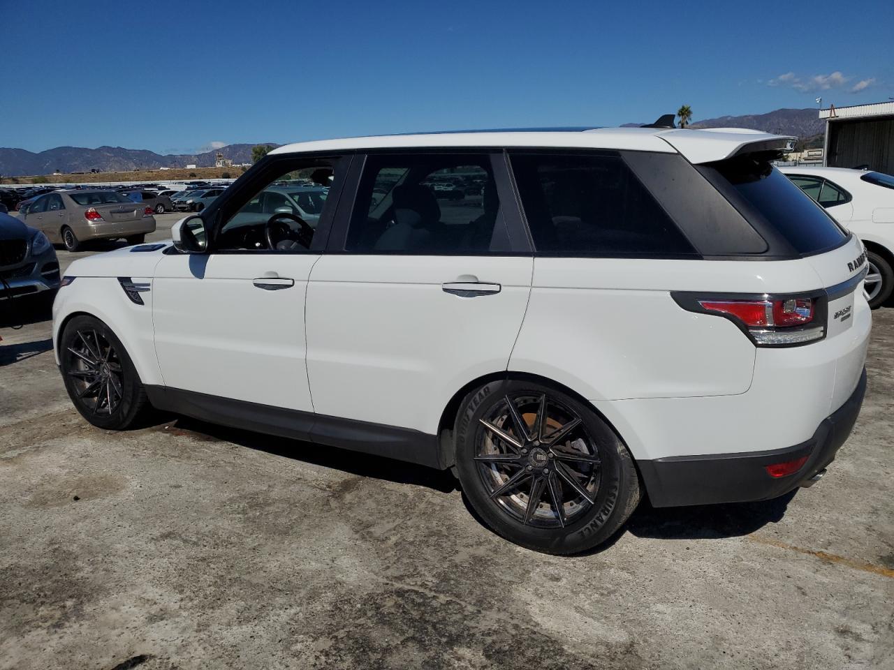 2015 Land Rover Range Rover Sport Hse - Image 2