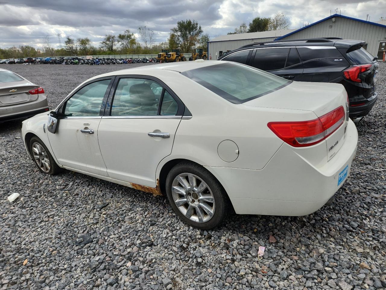 2012 Lincoln Mkz - Image 2
