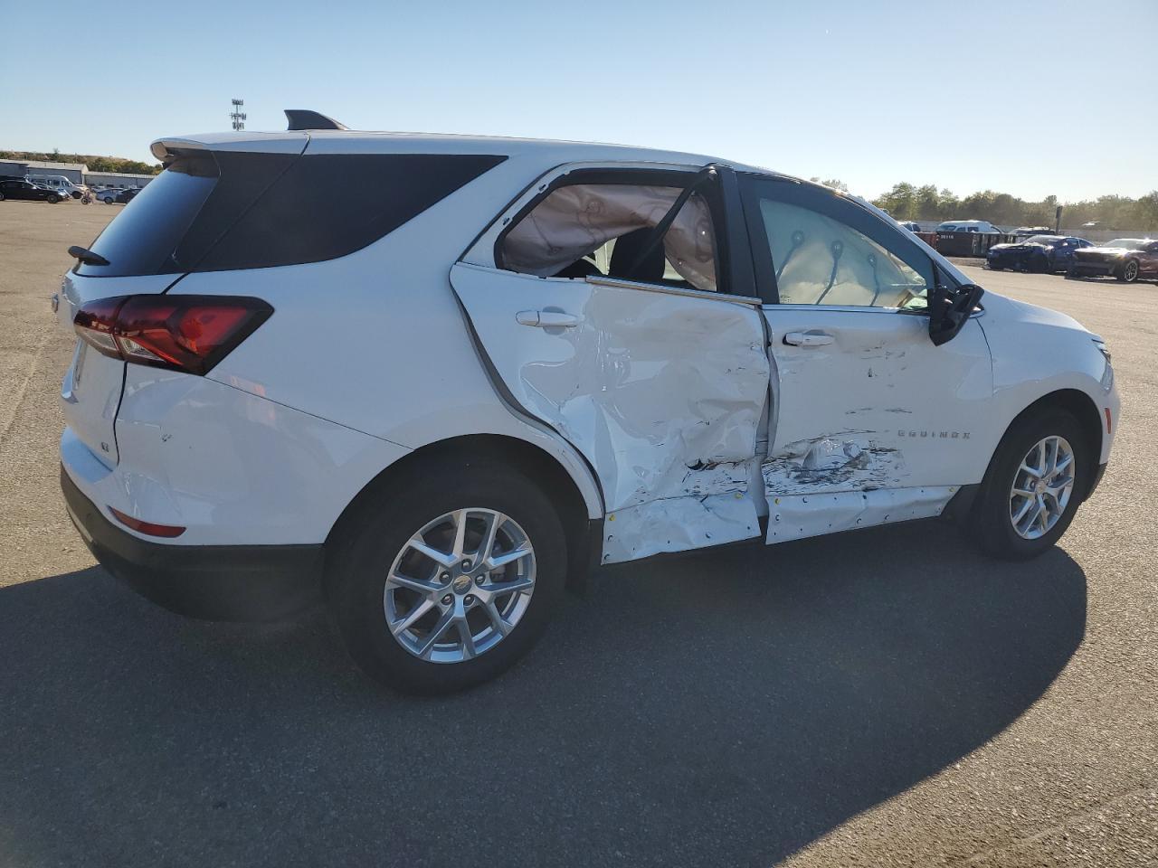 2024 Chevrolet Equinox Lt - Фото 3