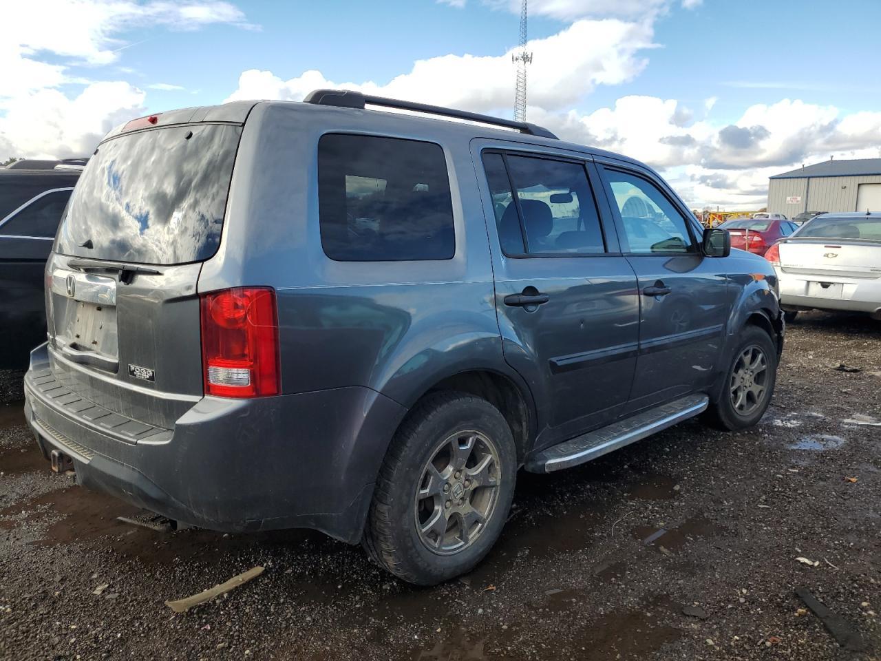 2013 Honda Pilot Lx - Image 3