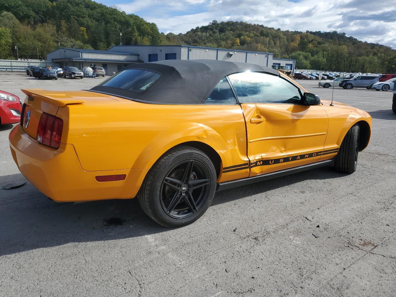 2007 Ford Mustang - Image 3