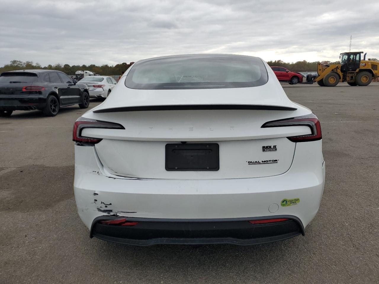 2024 Tesla Model 3 - Фото 6