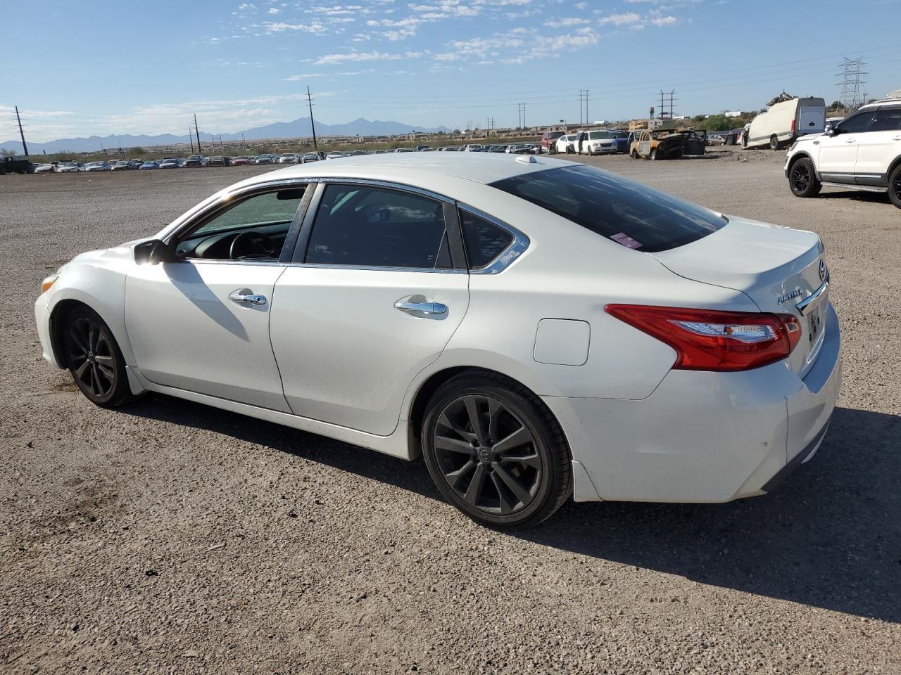 2016 Nissan Altima 2.5 - Image 2