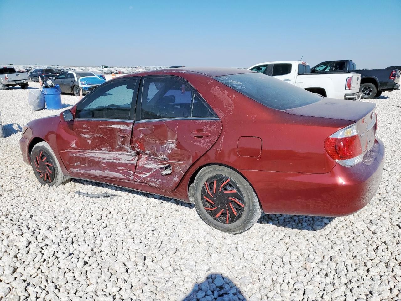 2005 Toyota Camry Le - Фото 2