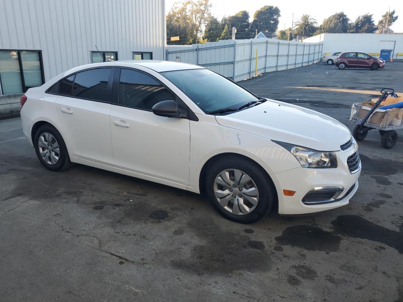 2015 Chevrolet Cruze Ls - Фото 4