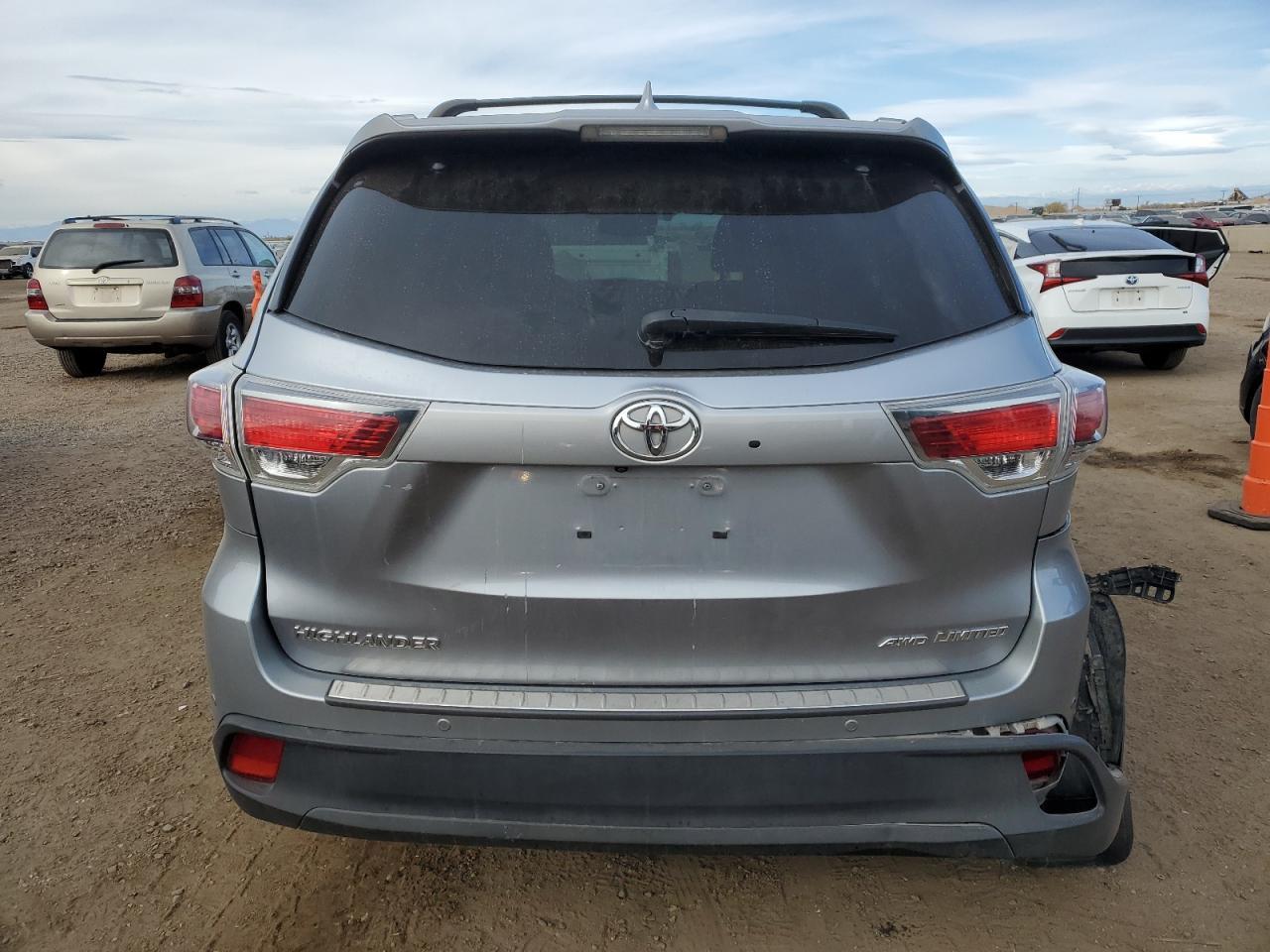 2016 Toyota Highlander Limited - Фото 6