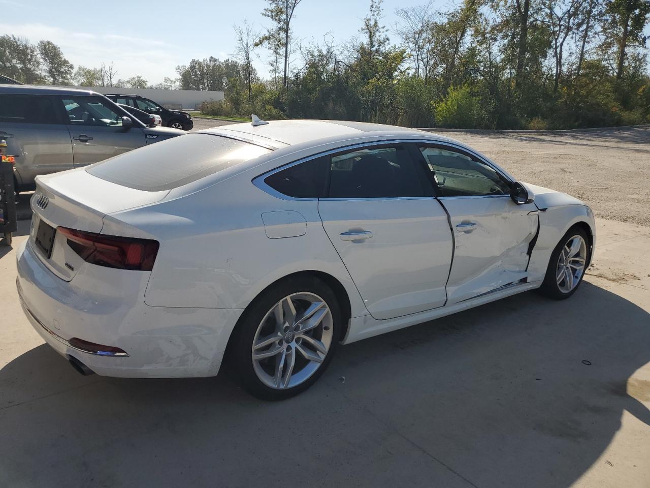 2019 Audi A5 Premium - Фото 3