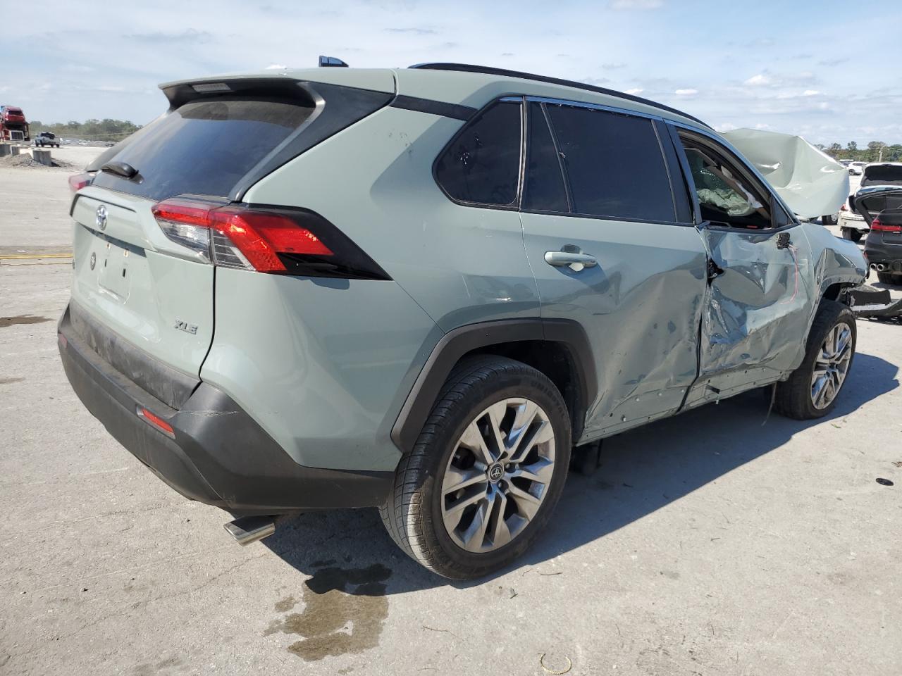 2019 Toyota Rav4 Xle Premium - Фото 3