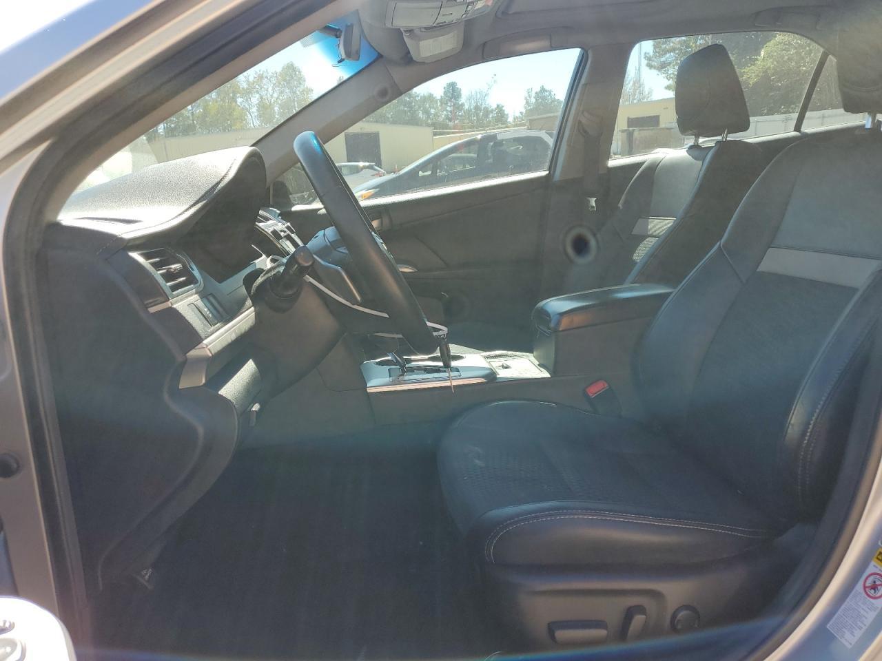 2014 Toyota Camry L - Фото 7