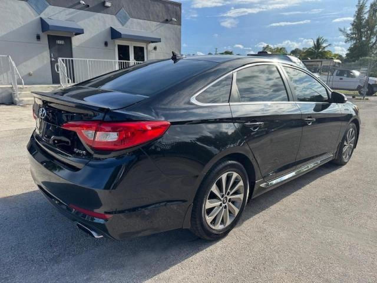 2016 Hyundai Sonata Sport - Фото 3