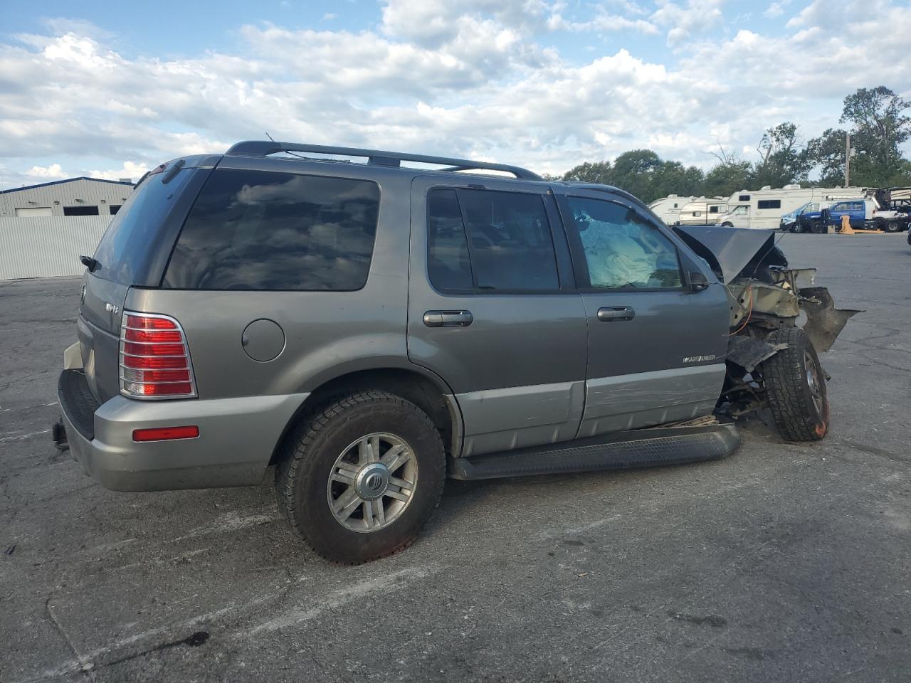 2002 Mercury Mountaineer - Image 3