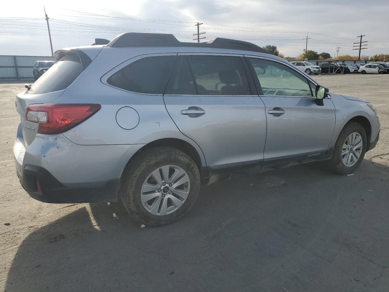 2019 Subaru Outback 2.5I Premium - Фото 3