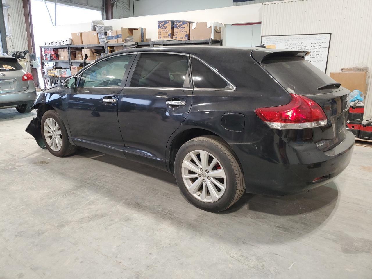 2013 Toyota Venza Le - Image 2