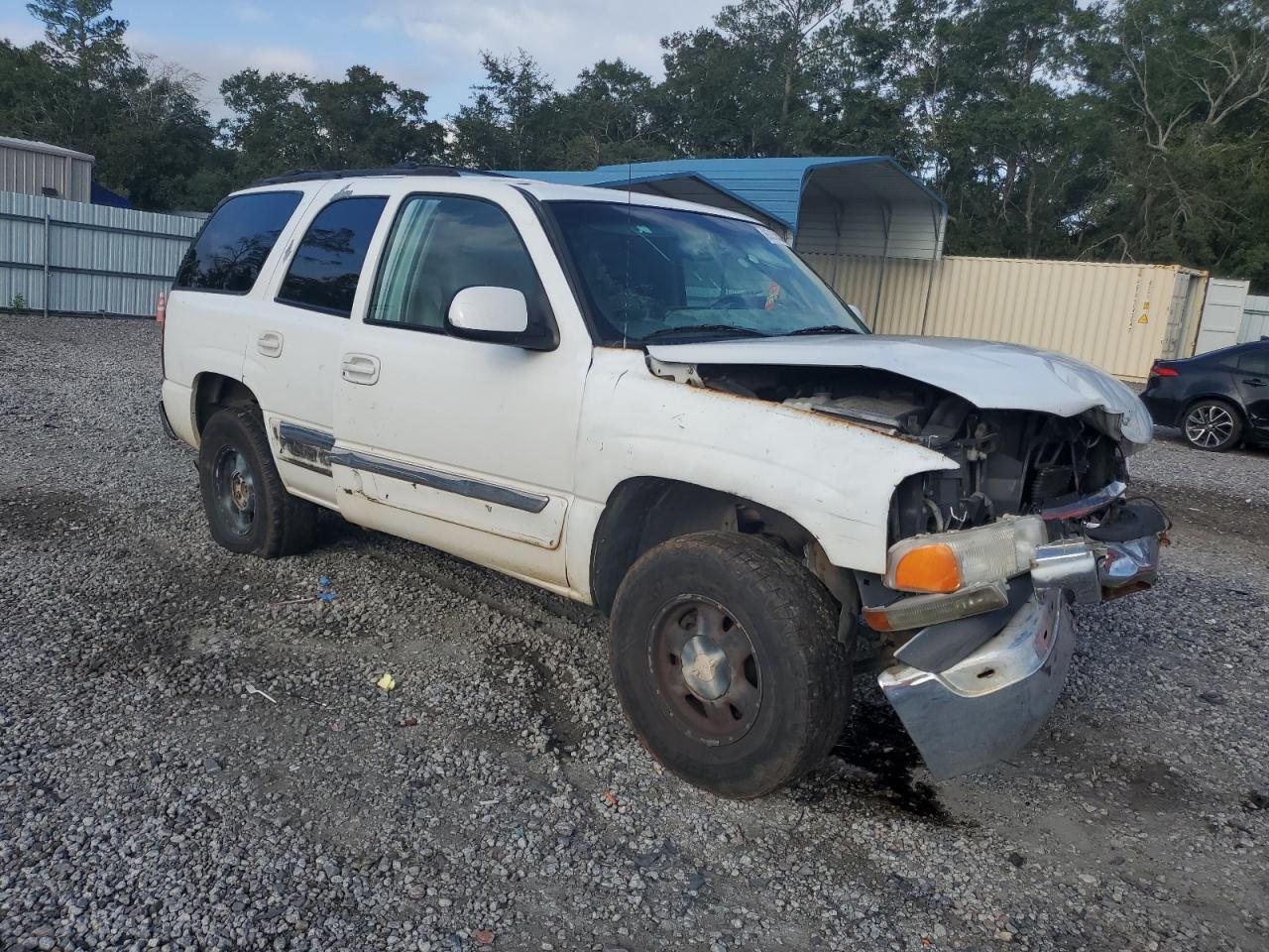 2003 GMC Yukon - Image 4
